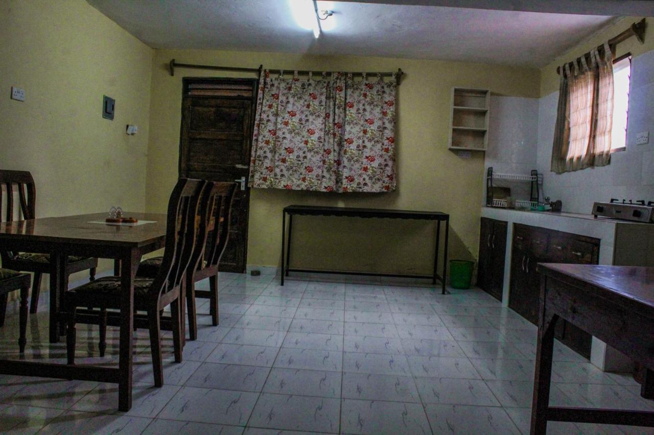 Armaan Guest House Diani Beach Zewnętrze zdjęcie