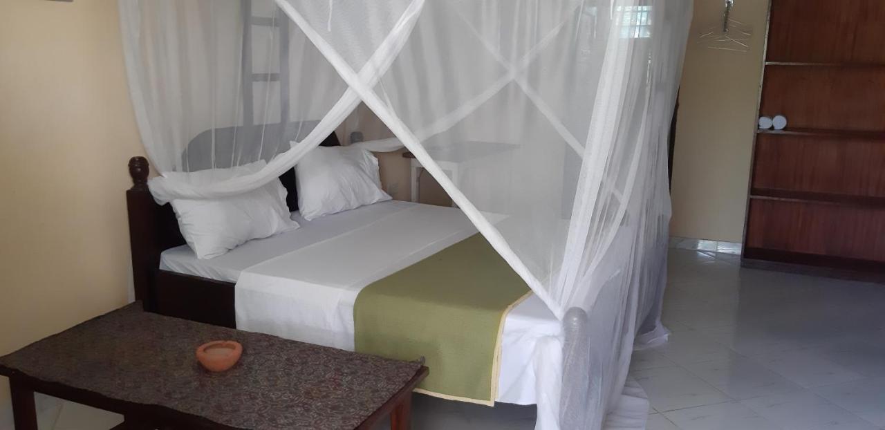 Armaan Guest House Diani Beach Zewnętrze zdjęcie