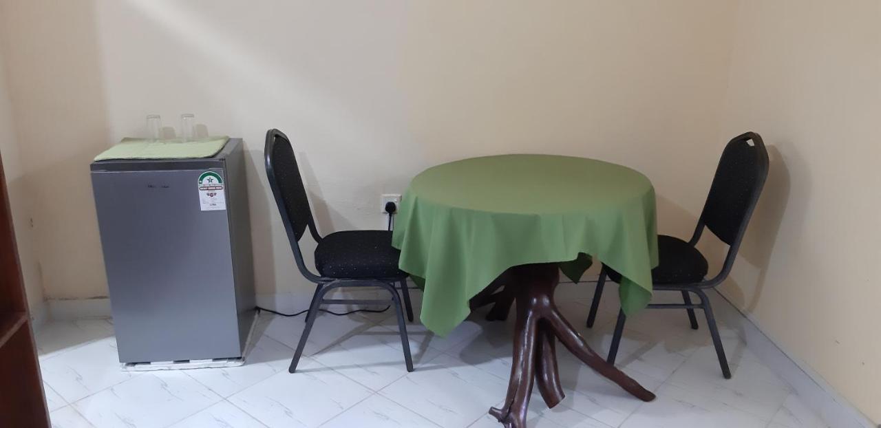 Armaan Guest House Diani Beach Zewnętrze zdjęcie